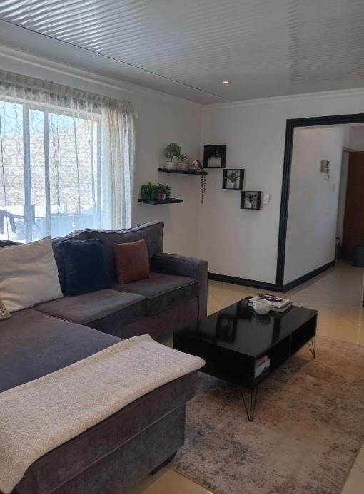 To Let 2 Bedroom Property for Rent in Norwood Gauteng