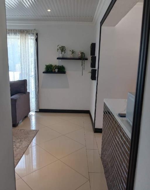 To Let 2 Bedroom Property for Rent in Norwood Gauteng
