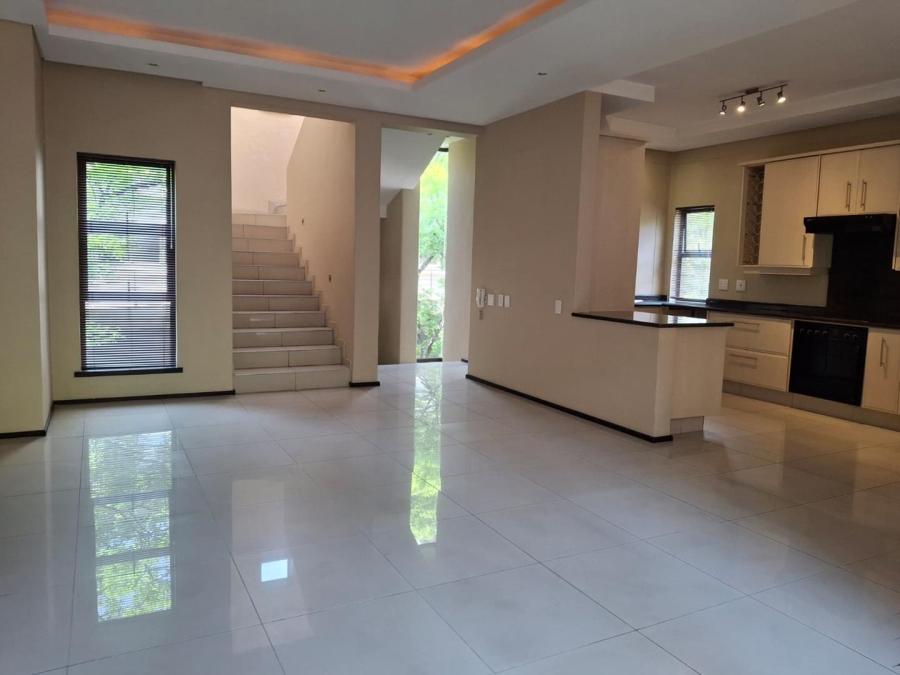 To Let 2 Bedroom Property for Rent in Melrose North Gauteng
