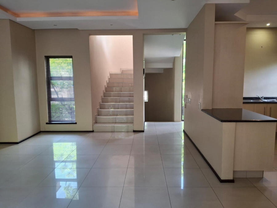To Let 2 Bedroom Property for Rent in Melrose North Gauteng