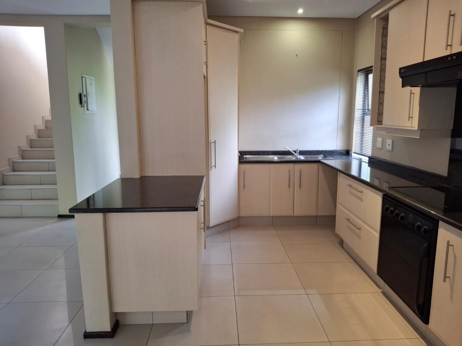 To Let 2 Bedroom Property for Rent in Melrose North Gauteng