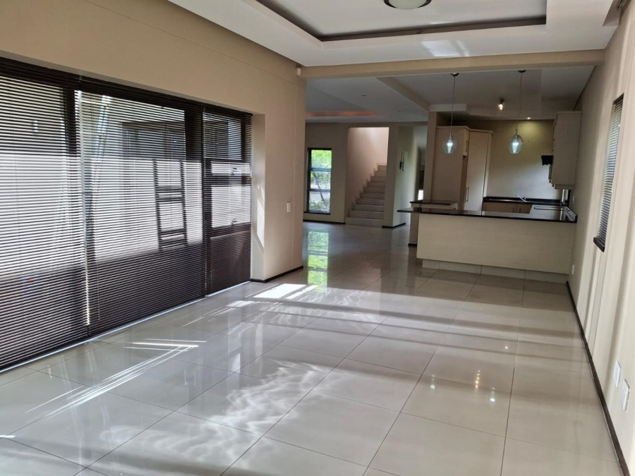 To Let 2 Bedroom Property for Rent in Melrose North Gauteng