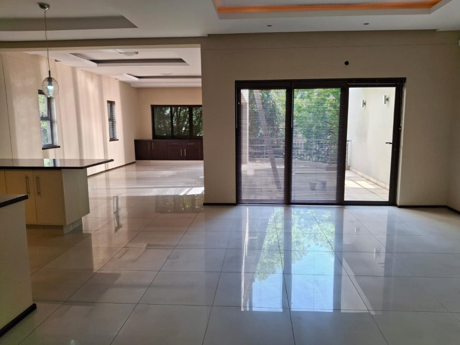 To Let 2 Bedroom Property for Rent in Melrose North Gauteng