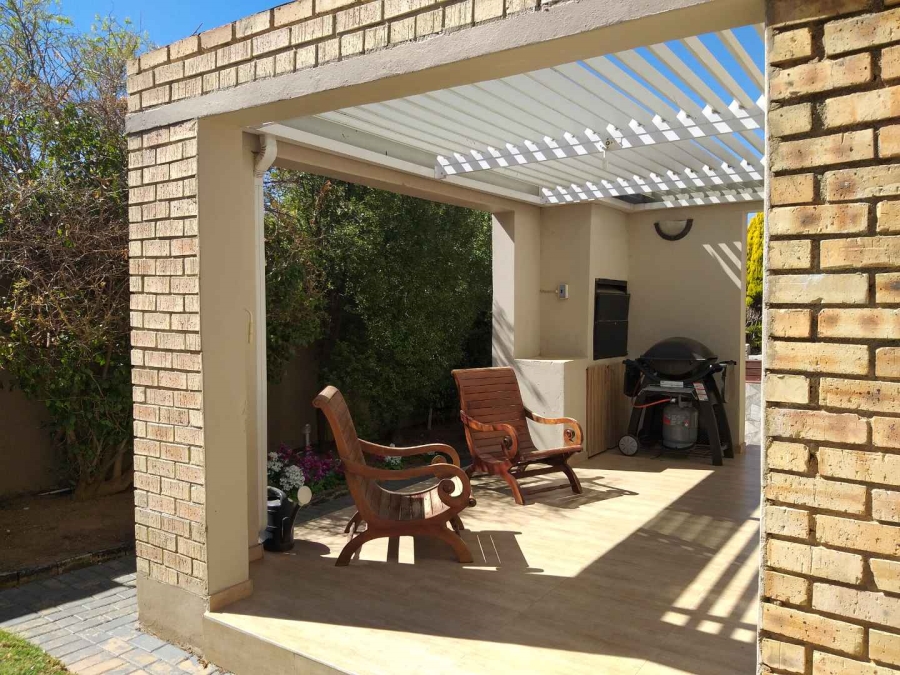 To Let 3 Bedroom Property for Rent in Olivedale Gauteng