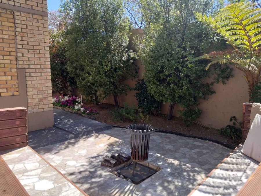 To Let 3 Bedroom Property for Rent in Olivedale Gauteng