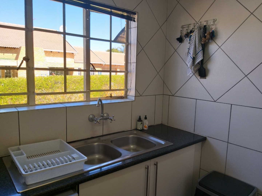 To Let 3 Bedroom Property for Rent in Olivedale Gauteng