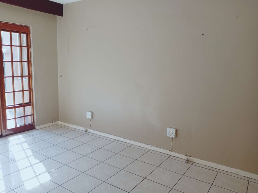 To Let 2 Bedroom Property for Rent in Glenhazel Gauteng