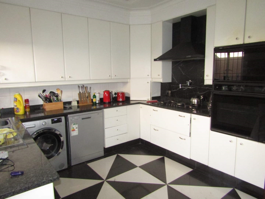 To Let 5 Bedroom Property for Rent in Sydenham Gauteng