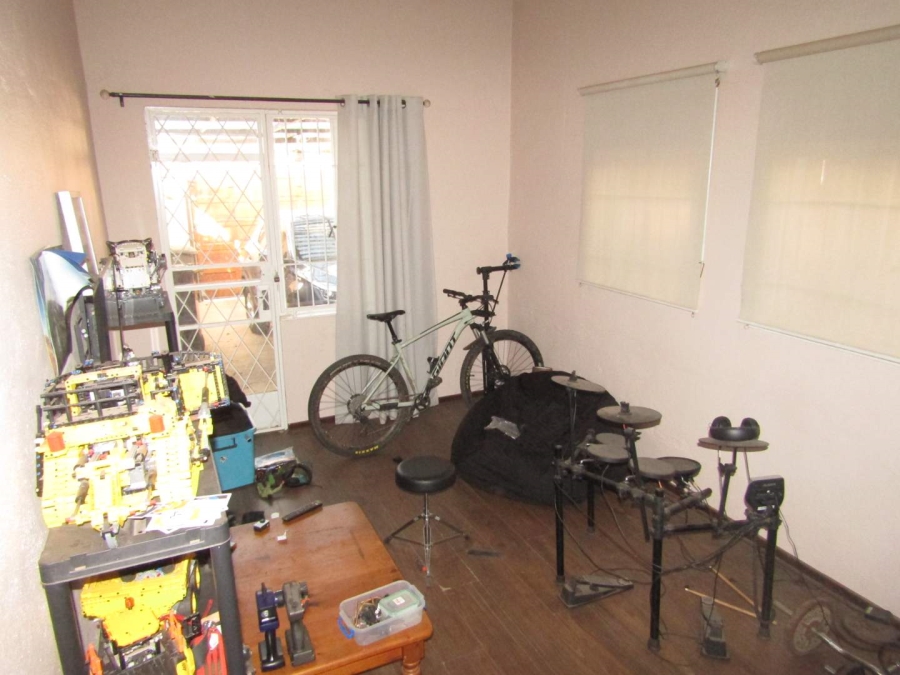 To Let 5 Bedroom Property for Rent in Sydenham Gauteng