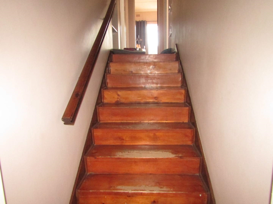 To Let 5 Bedroom Property for Rent in Sydenham Gauteng