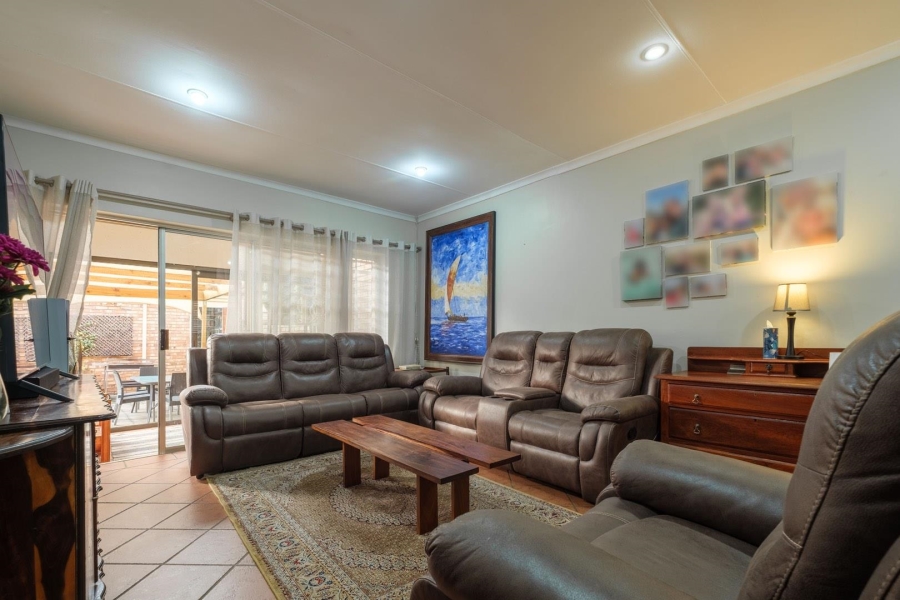 2 Bedroom Property for Sale in Moreleta Park Gauteng