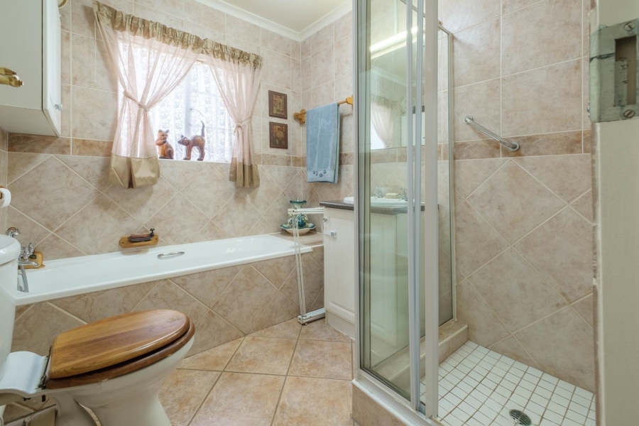 4 Bedroom Property for Sale in Moreleta Park Gauteng