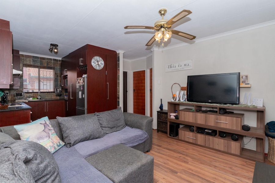 2 Bedroom Property for Sale in Birchleigh Gauteng