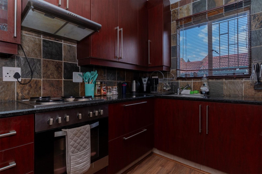 2 Bedroom Property for Sale in Birchleigh Gauteng