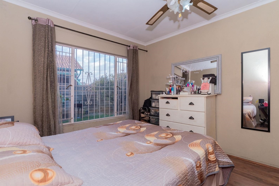 2 Bedroom Property for Sale in Birchleigh Gauteng