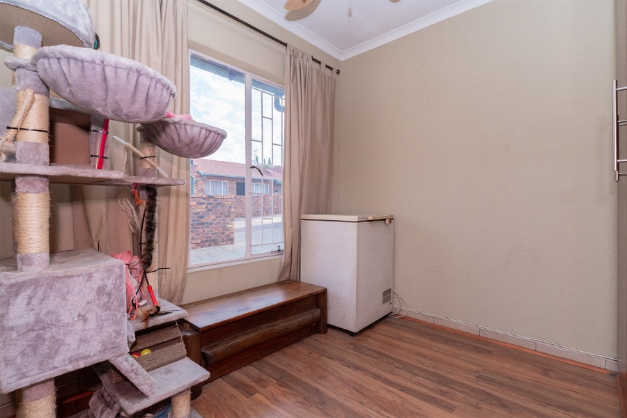 2 Bedroom Property for Sale in Birchleigh Gauteng