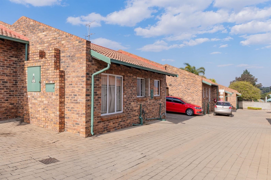 2 Bedroom Property for Sale in Birchleigh Gauteng