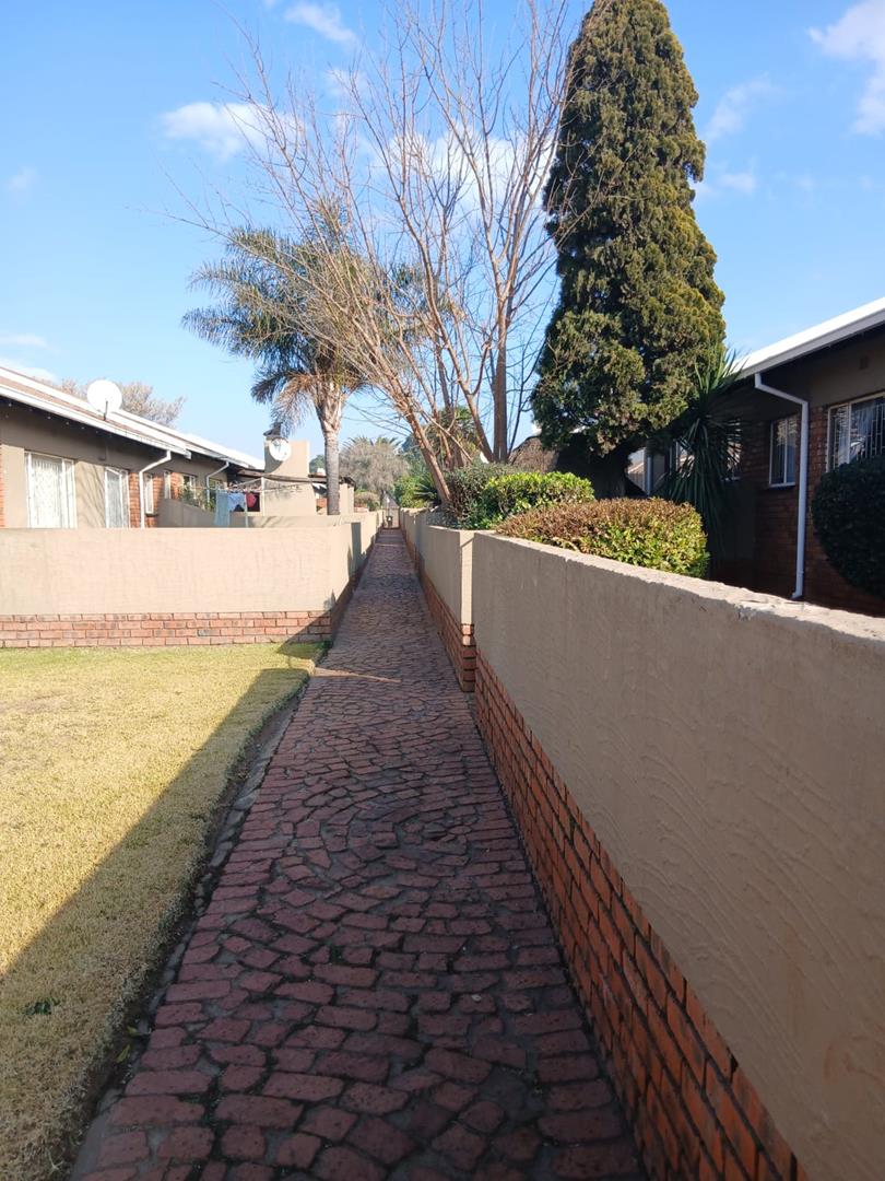 3 Bedroom Property for Sale in Dersley Gauteng