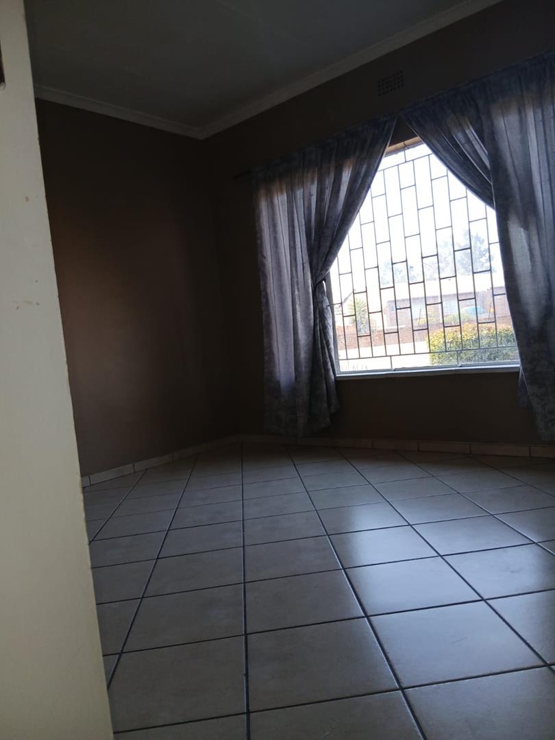 3 Bedroom Property for Sale in Dersley Gauteng