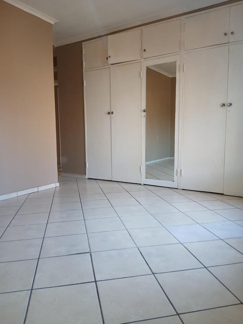 3 Bedroom Property for Sale in Dersley Gauteng