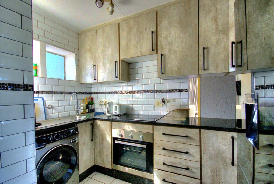 To Let 3 Bedroom Property for Rent in Mulbarton Gauteng