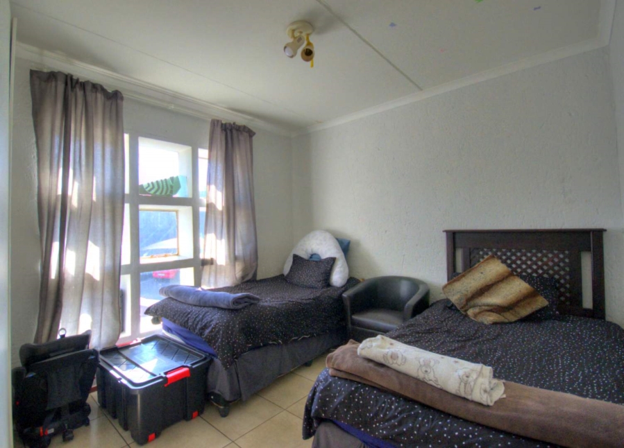 To Let 3 Bedroom Property for Rent in Mulbarton Gauteng