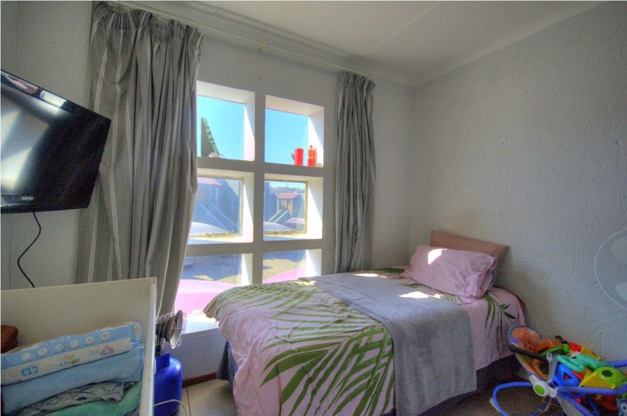 To Let 3 Bedroom Property for Rent in Mulbarton Gauteng