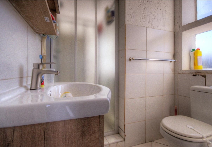 To Let 3 Bedroom Property for Rent in Mulbarton Gauteng