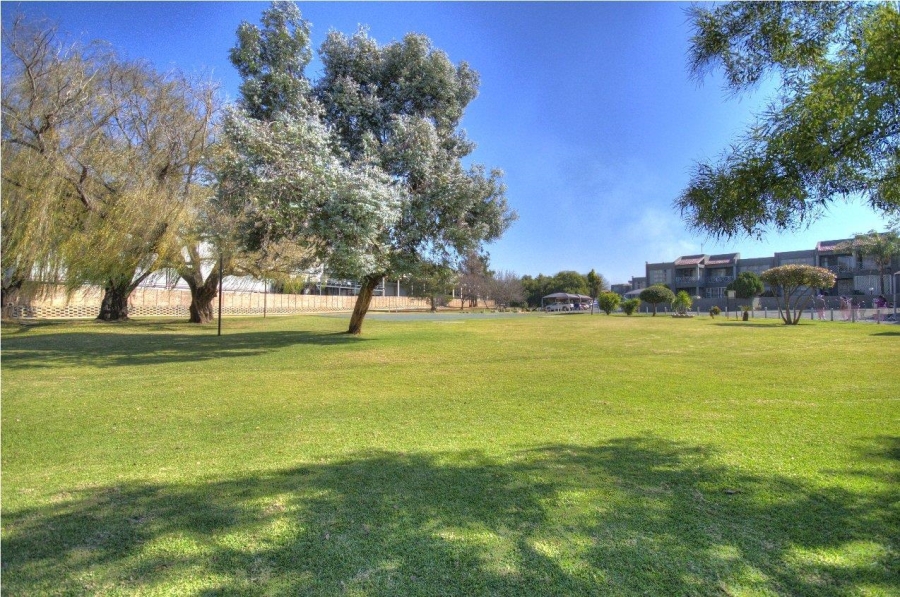 To Let 3 Bedroom Property for Rent in Mulbarton Gauteng