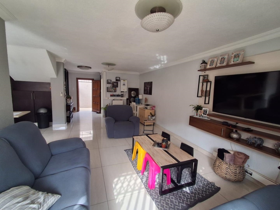 3 Bedroom Property for Sale in Bassonia Gauteng