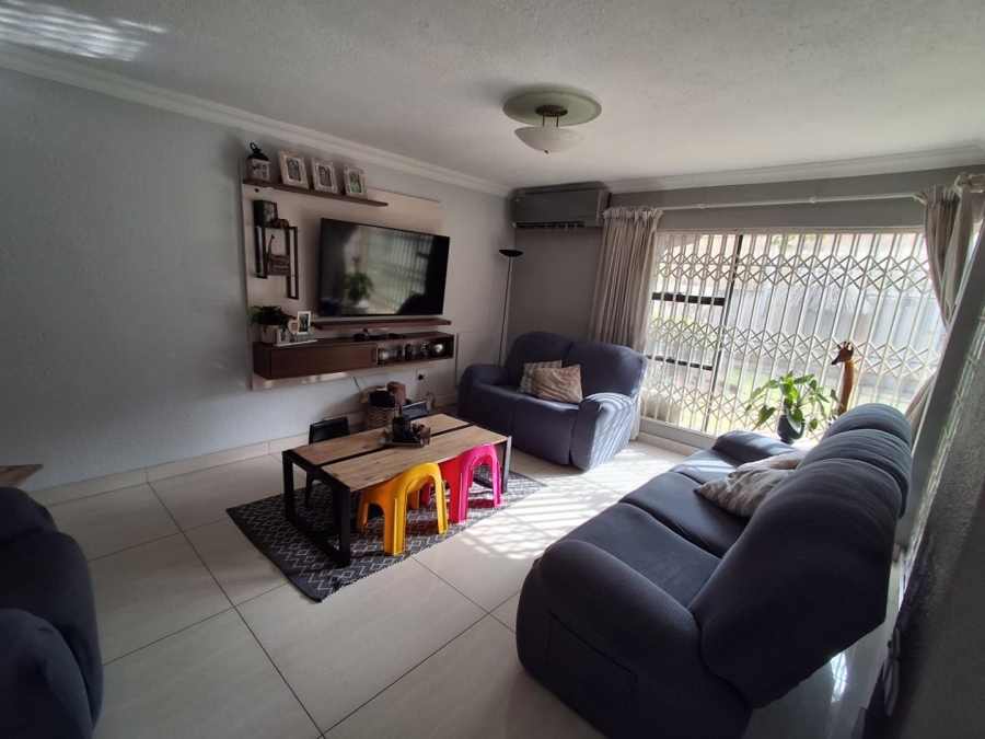 3 Bedroom Property for Sale in Bassonia Gauteng
