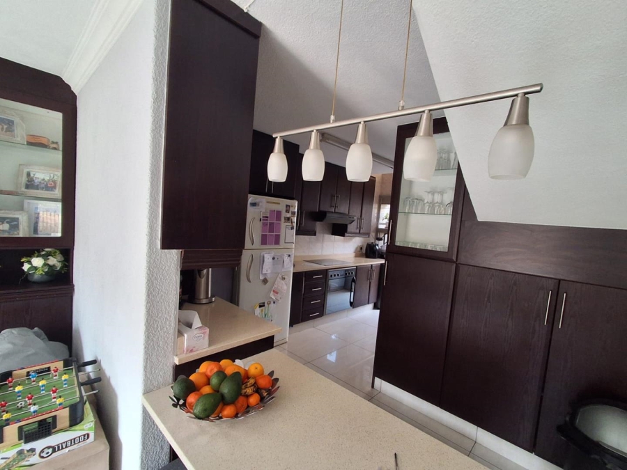 3 Bedroom Property for Sale in Bassonia Gauteng