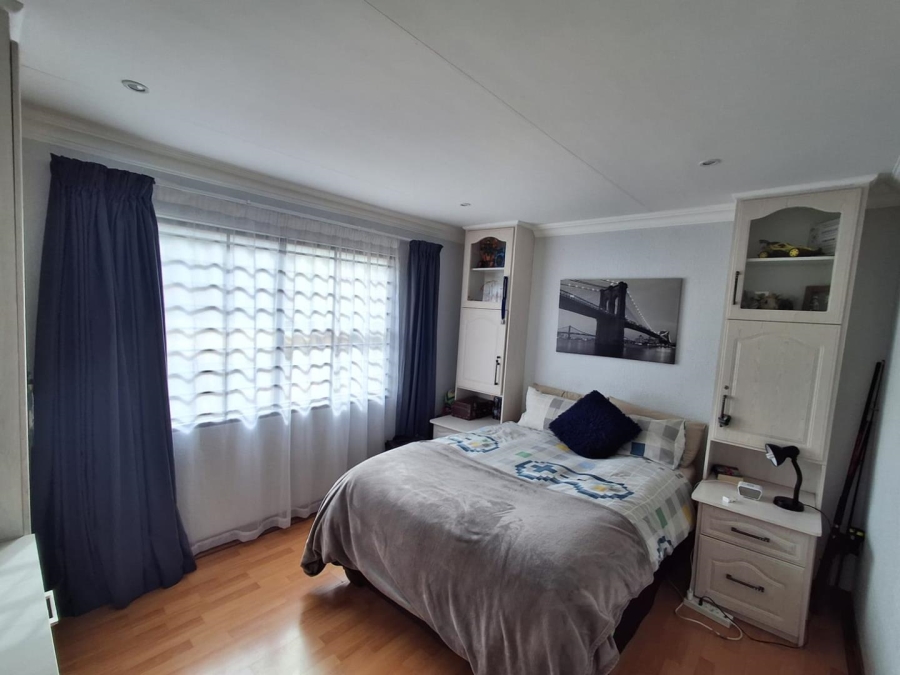 3 Bedroom Property for Sale in Bassonia Gauteng