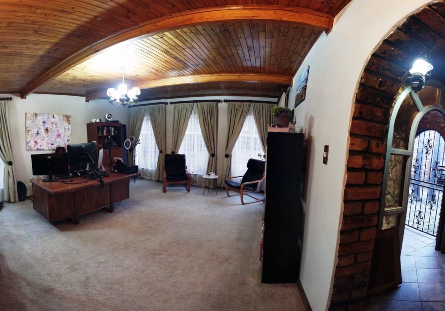 3 Bedroom Property for Sale in Brackenhurst Gauteng