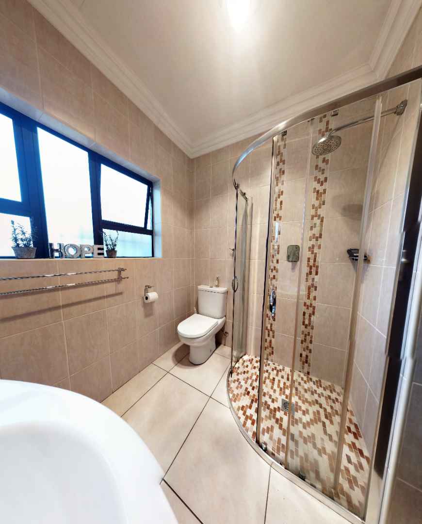 3 Bedroom Property for Sale in Brackenhurst Gauteng