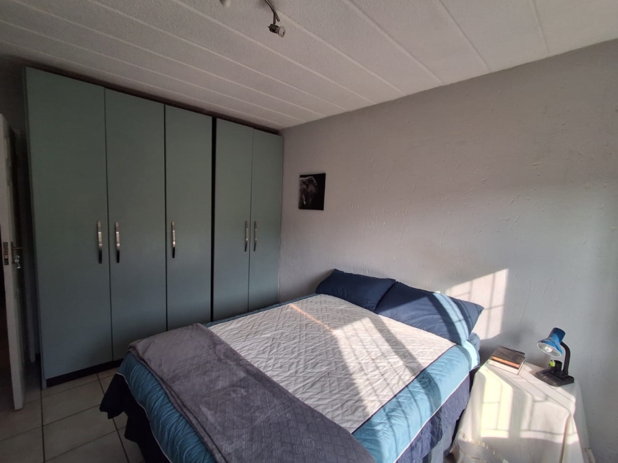 2 Bedroom Property for Sale in Glenvista Gauteng