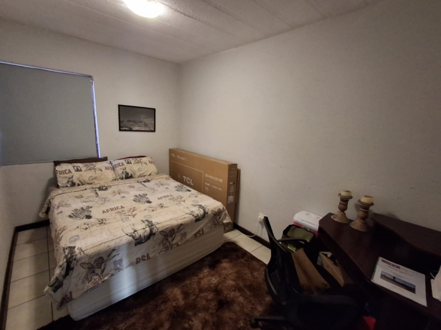 2 Bedroom Property for Sale in Glenvista Gauteng