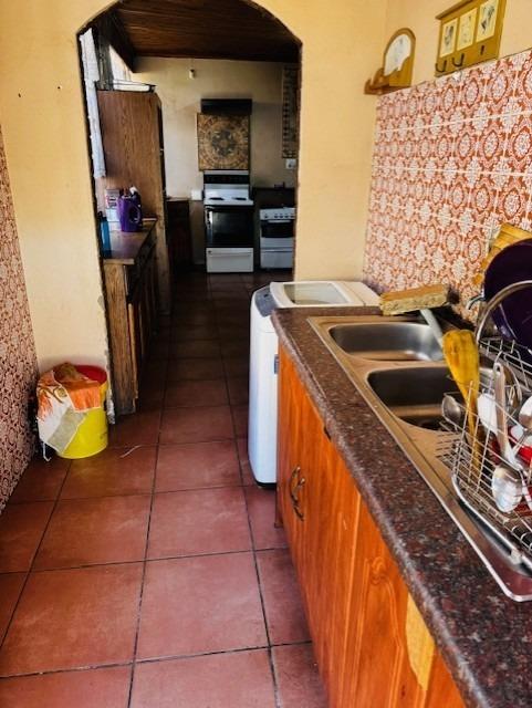 6 Bedroom Property for Sale in Forest Hill Gauteng