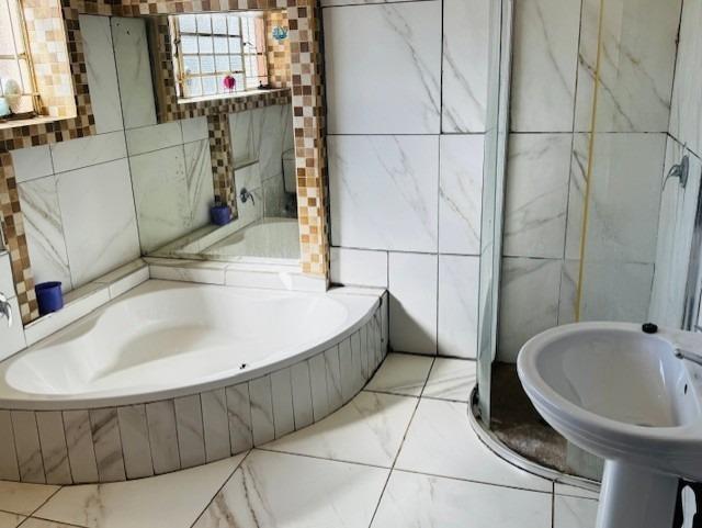 6 Bedroom Property for Sale in Forest Hill Gauteng