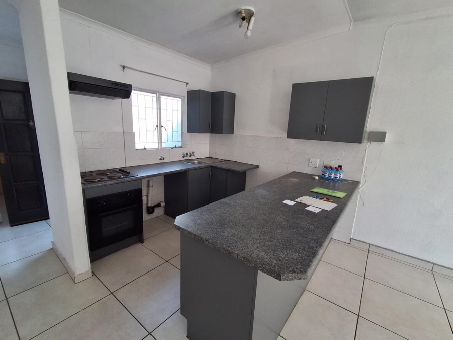 2 Bedroom Property for Sale in Mulbarton Gauteng