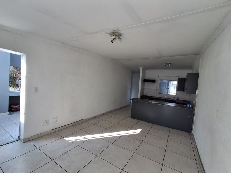 2 Bedroom Property for Sale in Mulbarton Gauteng
