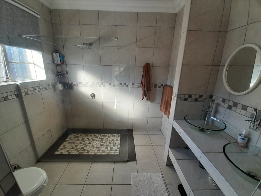 3 Bedroom Property for Sale in South Crest Gauteng