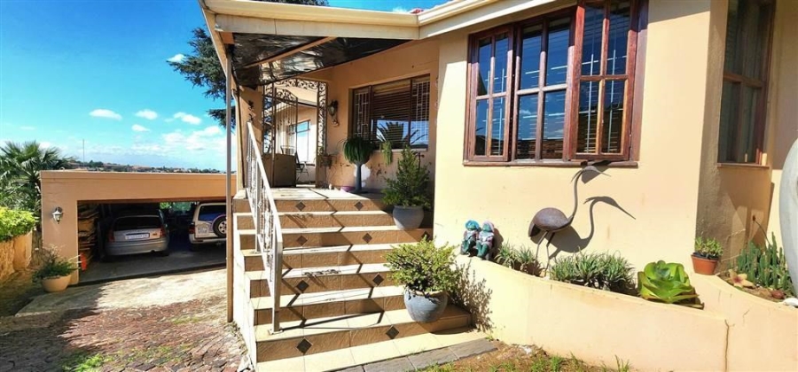 4 Bedroom Property for Sale in Oakdene Gauteng