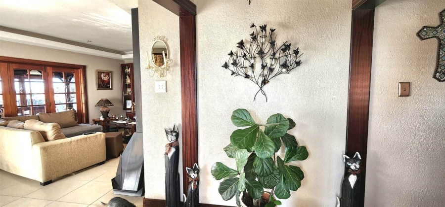 4 Bedroom Property for Sale in Oakdene Gauteng