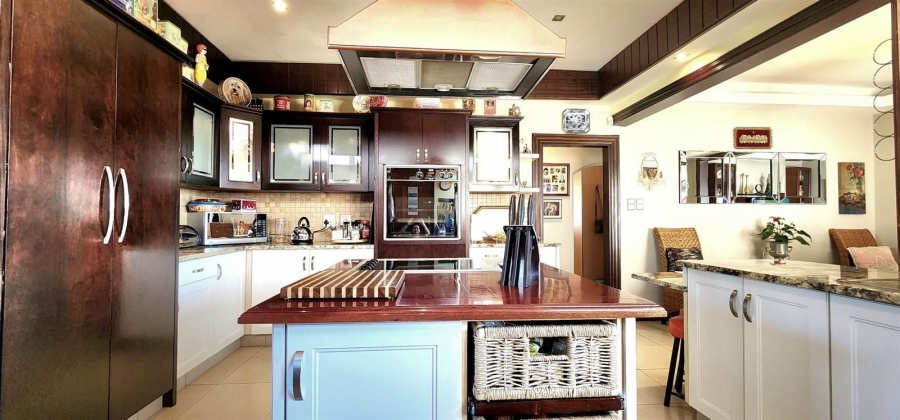 4 Bedroom Property for Sale in Oakdene Gauteng