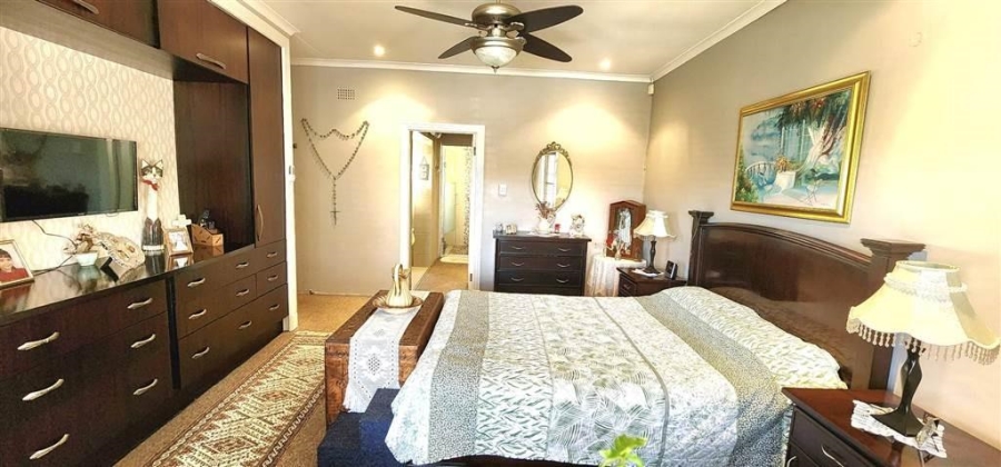 4 Bedroom Property for Sale in Oakdene Gauteng