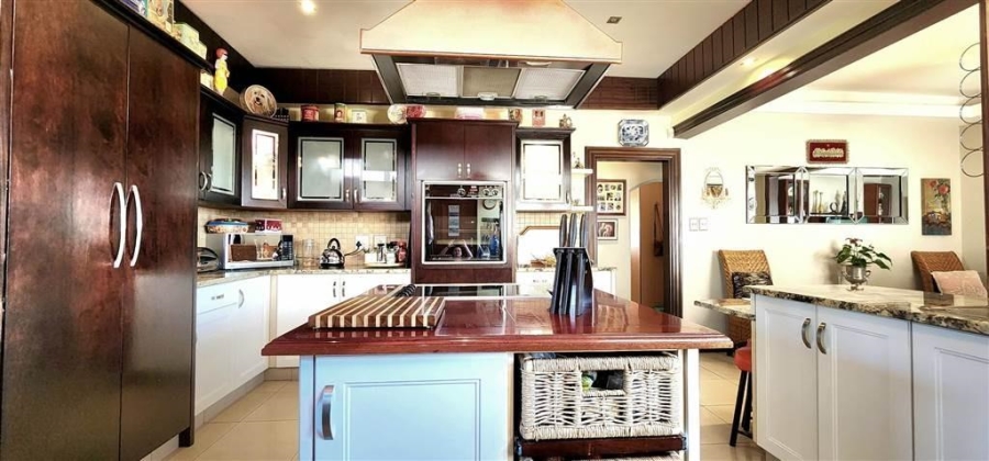 4 Bedroom Property for Sale in Oakdene Gauteng