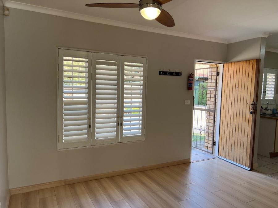 To Let 2 Bedroom Property for Rent in Die Wilgers Gauteng