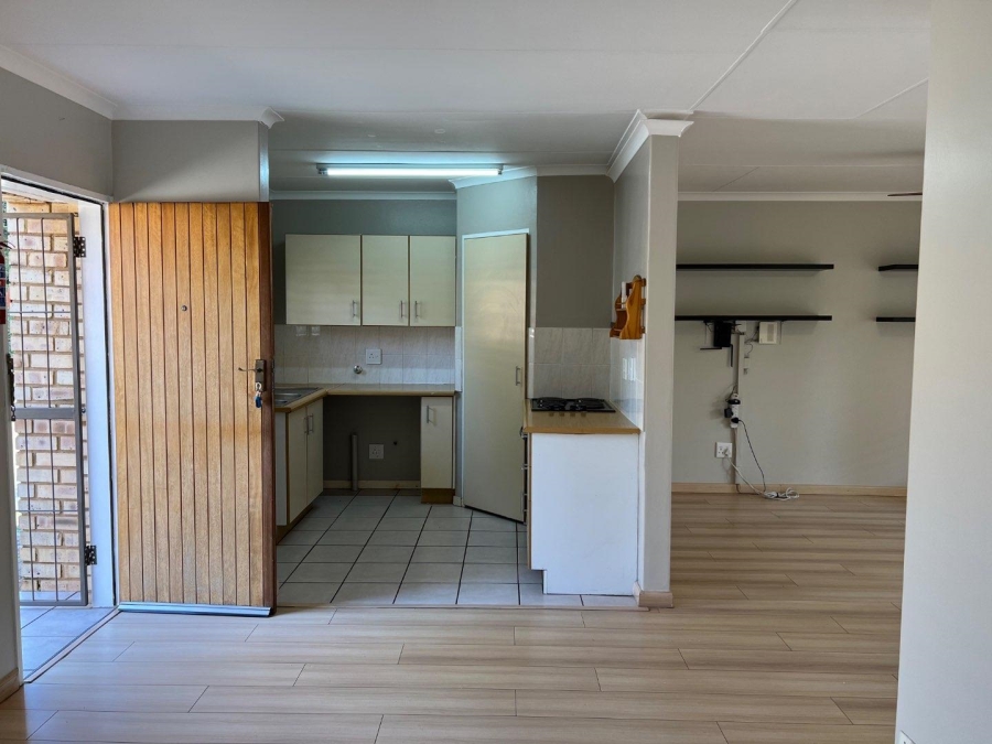 To Let 2 Bedroom Property for Rent in Die Wilgers Gauteng