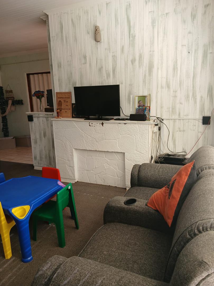 5 Bedroom Property for Sale in Strubenvale Gauteng
